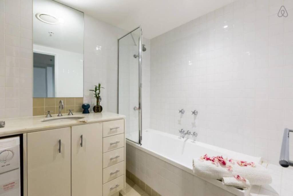 Roma Studio Apartment In Collins Street Melbourne Exteriör bild