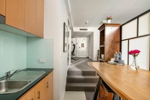 Roma Studio Apartment In Collins Street Melbourne Exteriör bild